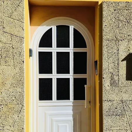 Piso Carpi Lägenhet *